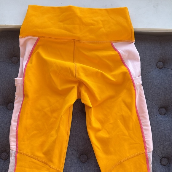 Fabletics power hold matching set - Picture 5 of 6